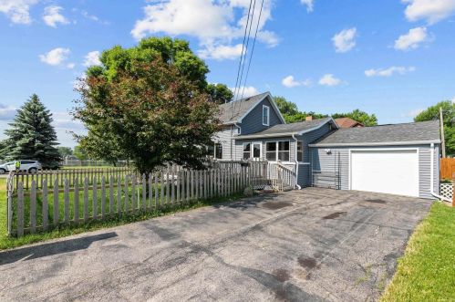 870 Broad St, Menasha WI  54952-3263 exterior