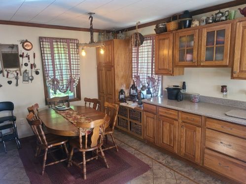734 Main St, Berlin, PA 15530-1621