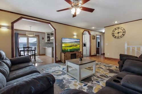 1301 Fairway St, Bloomer, WI 54724-1772