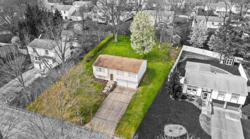 224 Woodhaven Dr, Bridgeville, PA 15017-1224