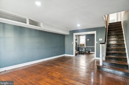 7511 21st St, Philadelphia, PA 19138-2210