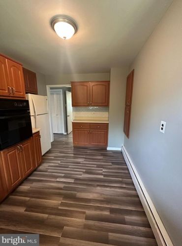 142 Hazelhurst Ave, Lawrence Township NJ  08638-3512 exterior