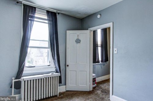 558 Stanbridge St, Norristown PA  19401-5526 exterior