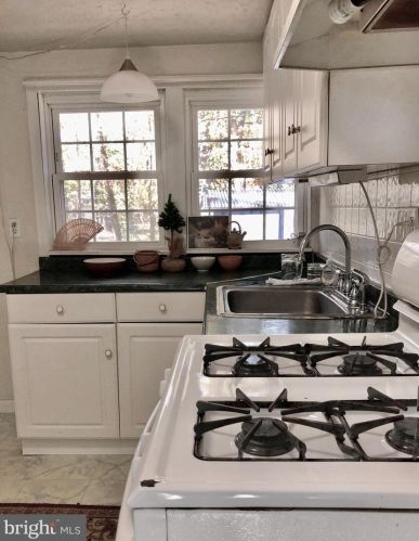 73 Peony St, Browns Mills NJ  exterior