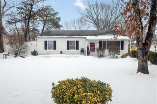 191 Winters Dr, Manor Park, NY 11950-1010