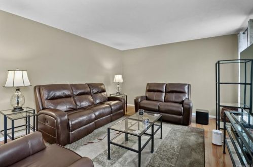 7 Woodfield Dr, Washingtonville NY  10992-1149 exterior