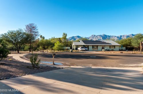 8434 Lee Cir, Tucson, AZ 85715-5426