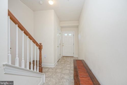 606 Cinnaminson St, Riverton, NJ 08077-1424