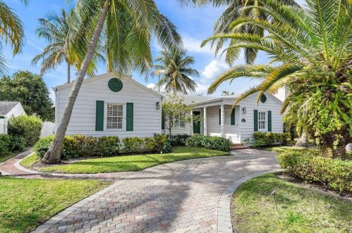 326 Monceaux Rd, West Palm Beach, FL 33405-1667