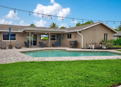 9732 Dogwood Ave, West Palm Beach, FL 33410-4760