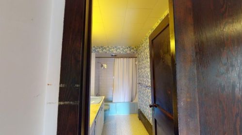 1210 Pittsburgh St, South Connellsville PA  15425-4405 exterior