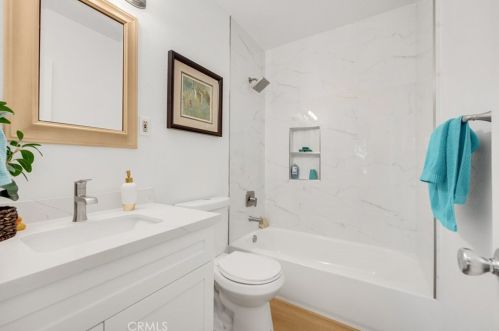 6139 Hazelbrook Ave, Lakewood CA  90712-1162 exterior