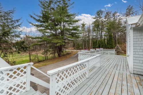 16 Snell Rd, Lee NH  03861-6719 exterior