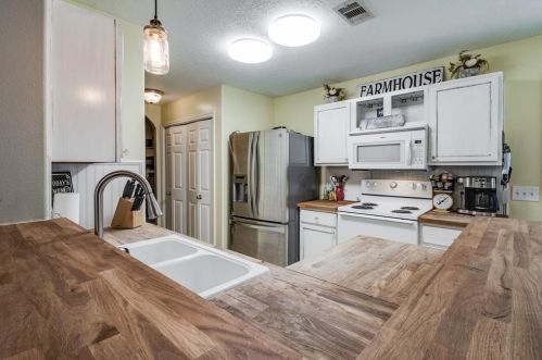 11210 Amber Park Dr, Conroe TX 77303-4371 exterior