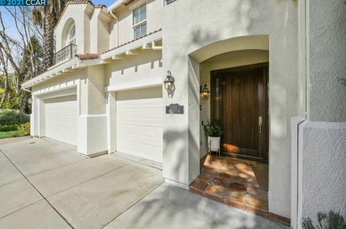 132 Benjamin Ln, Danville, CA 94506-4777