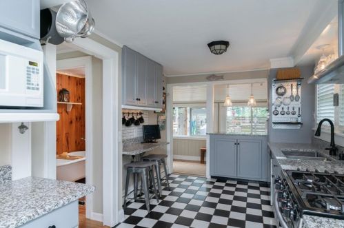 25 Losee Dr, Litchfield CT  06778-2507 exterior