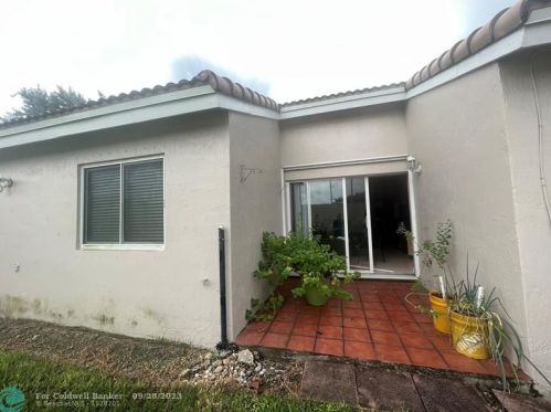 11681 17th Ct, Hollywood, FL 33025-5604