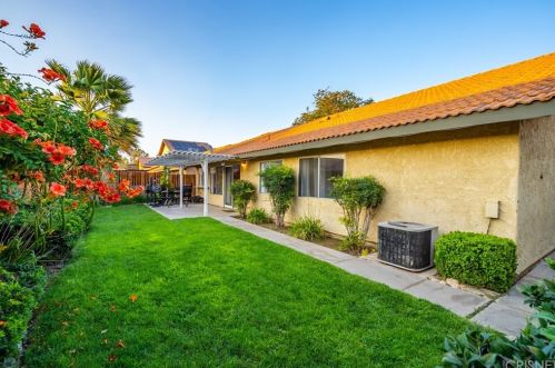 44021 Andale Ave, Lancaster CA  93535-4120 exterior