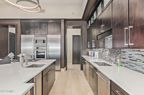 9710 Palisades Blvd, Scottsdale AZ 85268-2755 exterior