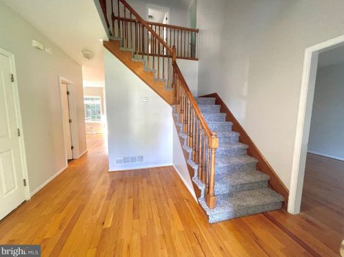 32 Pin Oak Dr, Dover DE  19904-2373 exterior