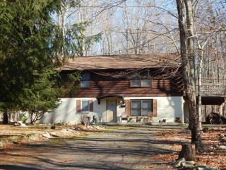 293 Packanack Dr, Gouldsboro, PA 18424-9223