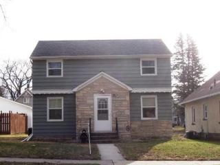 210 8th St, Montevideo, MN 56265-1822
