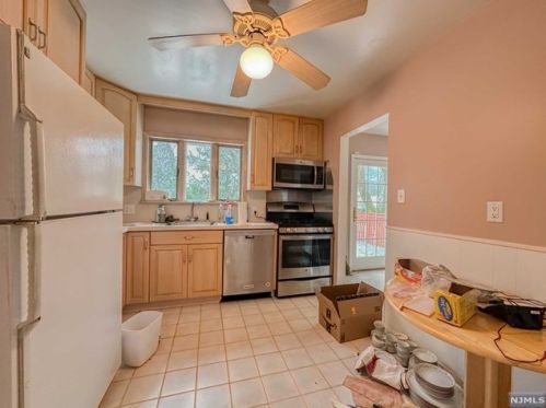31 Rose Ct, Closter NJ  07624-1322 exterior