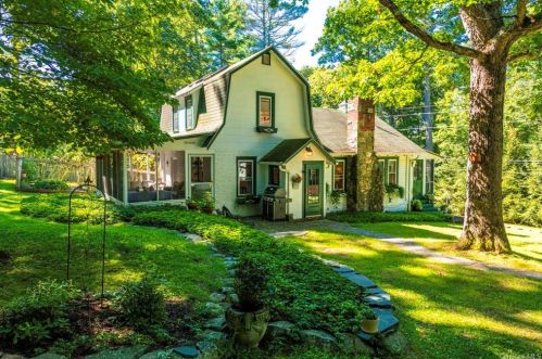 204 Yulan Barryville Rd, Barryville, NY 12719-5305