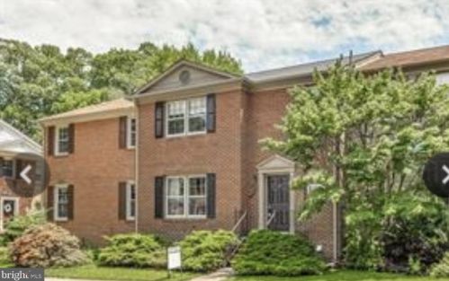 9435 Park Hunt Ct, Springfield VA  22153-1364 exterior