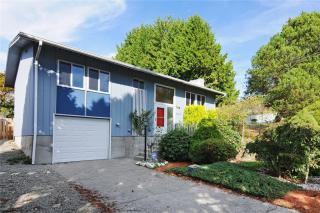 5538 119th St, Seattle, WA 98178-2877