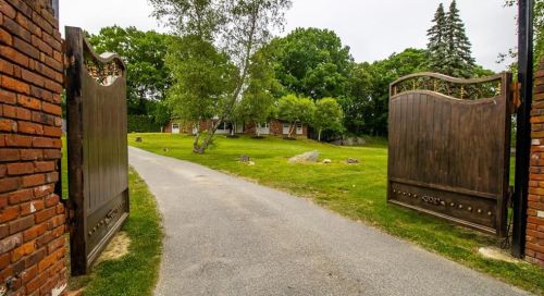 8 Park St, Providence, RI 02903-0010