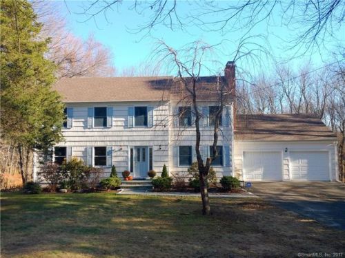 42 Fresh Meadow Dr, Bridgeport, CT 06611-1109