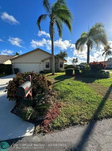 2622 13th St, Delray Beach FL  33445-1327 exterior