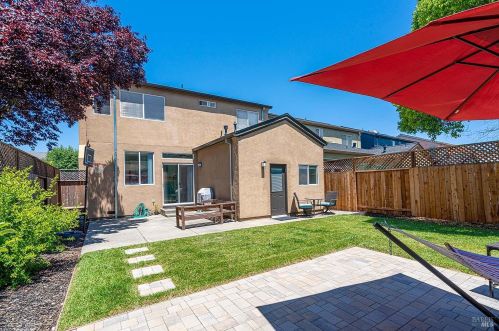2478 Delamere Ave, Santa Rosa, CA 95403-7633