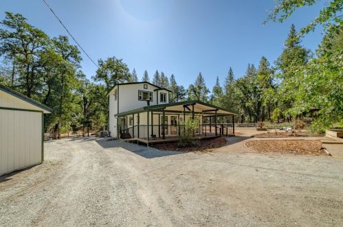 5505 Rainier Dr, Garden Valley, CA 95633-9503