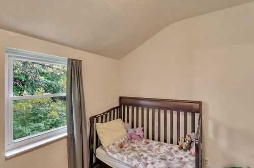 916 Stevendale Dr, Pittsburgh PA  15221-3926 exterior