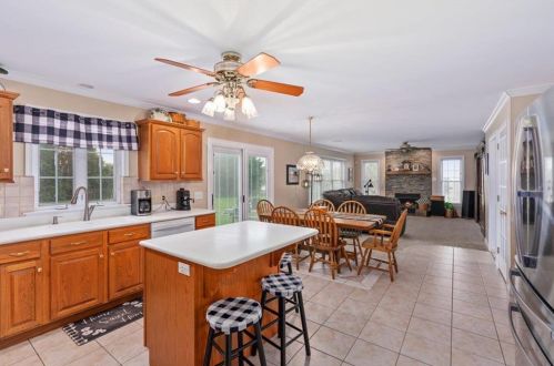 5924 Elderberry Dr, Orefield PA  18069-8811 exterior