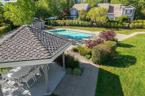 133 Kingswood Cir, Danville CA  94506-6051 exterior