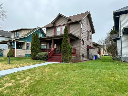 238 Moody Ave, New Castle, PA 16101-2374