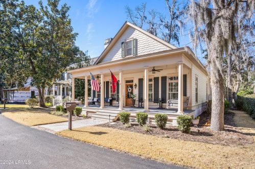 84 Gautier Pl, Beaufort, SC 29902-5860