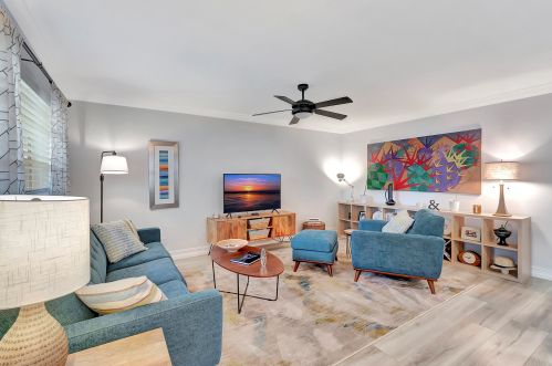 446 Normandy J, Delray Beach FL  33484-4874 exterior