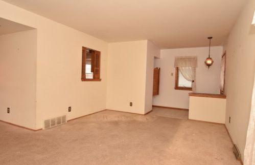 2104 113, Milwaukee WI 53226-4001 exterior