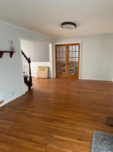 524 Arlington Dr, Seaford, NY 11783-1133