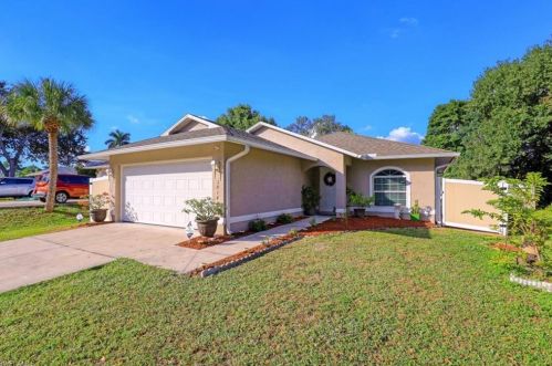 10161 Georgia St, Bonita Springs, FL 34135-4812