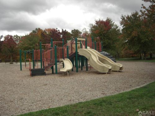 84 Windsong Cir, East Brunswick NJ  08816-5333 exterior
