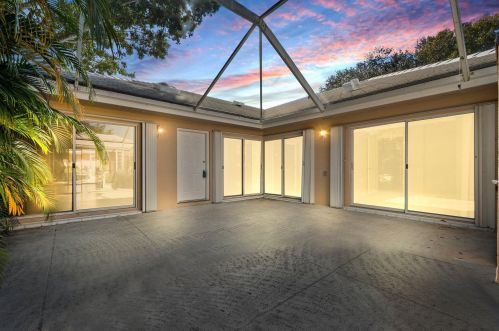 802 Sun Terrace Ct, West Palm Beach, FL 33403-1186