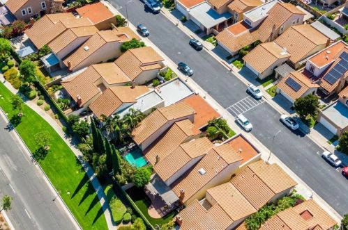 406 Massachusetts Ln, Placentia CA  92870-5017 exterior