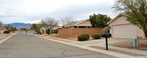 9598 Vendela St, Tucson, AZ 85748-8183