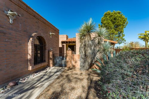 8439 Coral Ridge Loop, Tucson, AZ 85704-0913