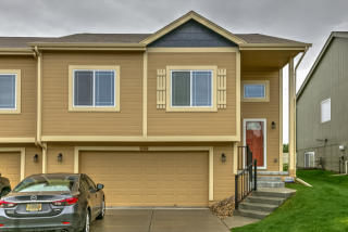 16306 Camden Ave, Omaha, NE 68116-8046